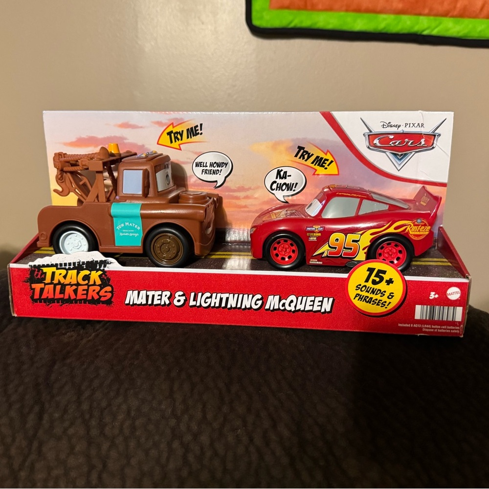 Cars Track Talkers Mater & Lightning McQueen Toy Set